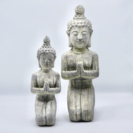 Kneeling buddhas