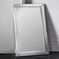 Alternative view of Porto mirror