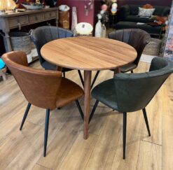 Alternative view of Clam dining chair