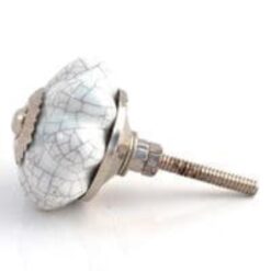 Alternative view of White flower crackle knob