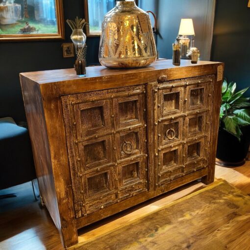 Osian cabinet / sideboard